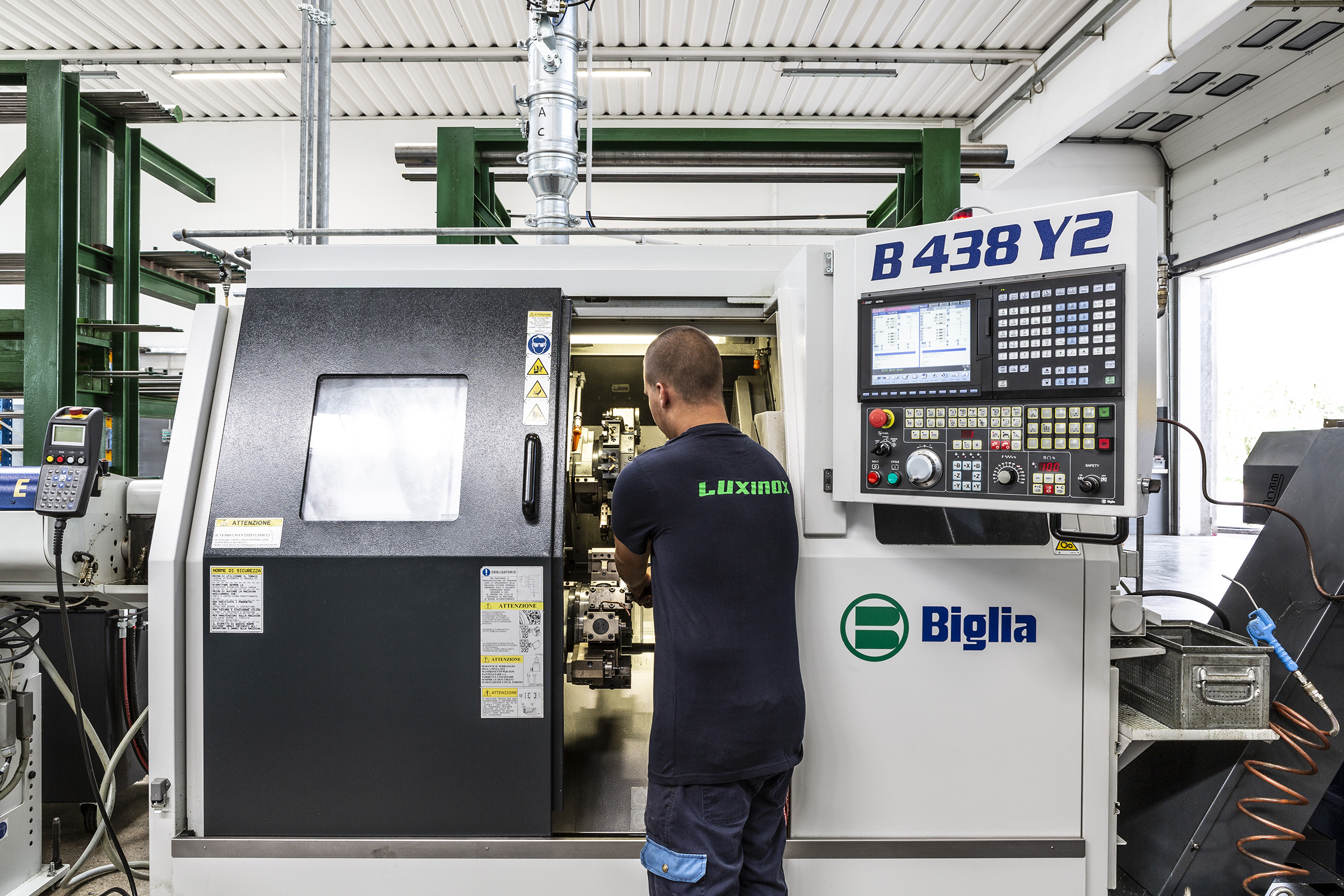 Luxinox s.r.l. - Luxinox sta cercando un tornitore cnc e un fresatore cnc da integrare nel proprio team