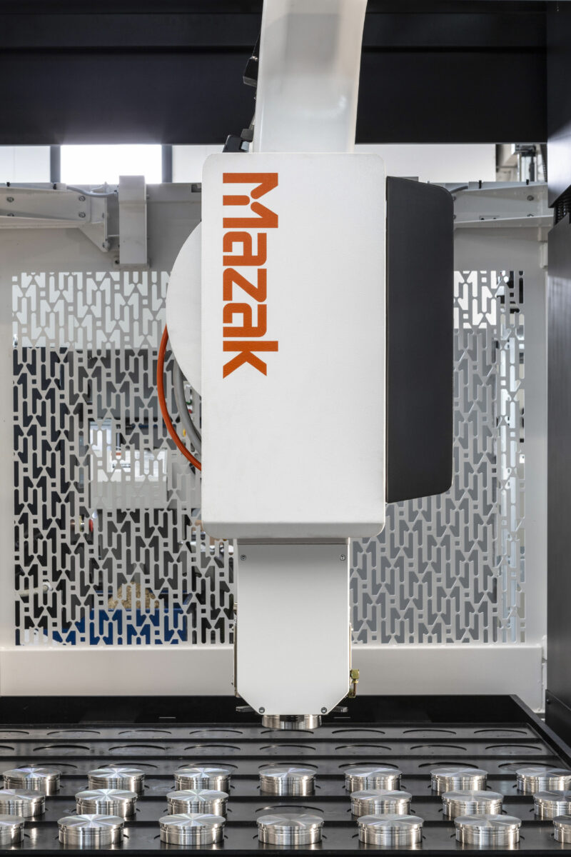 Luxinox amplia il suo parco macchine con la MAZAK INTEGREX I-200H-ST