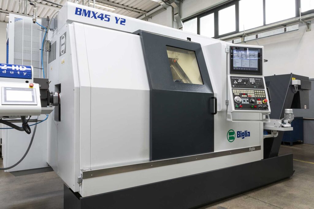 sezione news di luxinox, foto del turning center